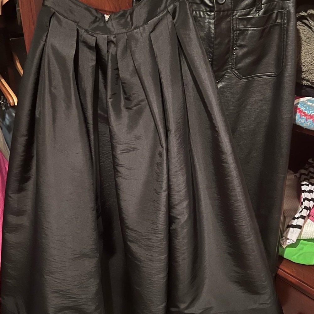 FREE PEOPLE and ANTHROPOLOGIE LOT Elegant Black Skirts.